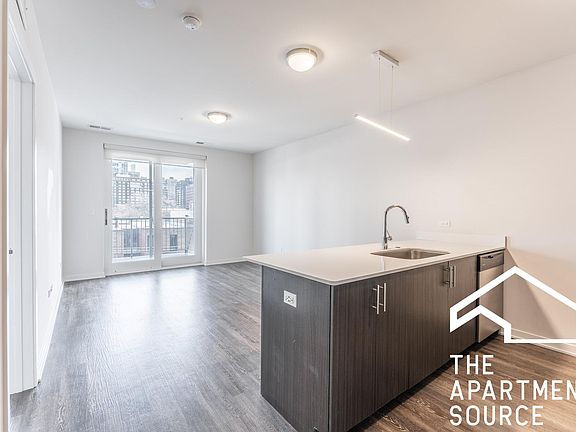 2nd image of 1325 N Wells St #703