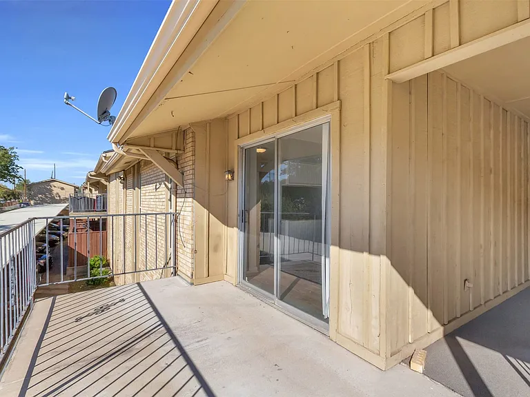 4688 Matilda St #H — Photo 11