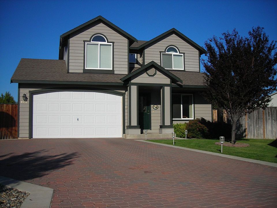 front of home(paverbrick driveway)