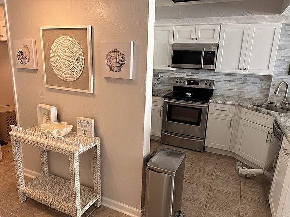 3rd image of 2615 S Atlantic Ave APT 2G