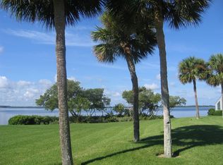 105 Spyglass Ln, Vero Beach, FL 32963