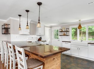 100 Blackstone St, Blackstone, MA 01504