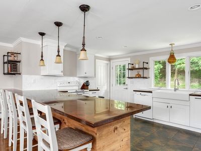 100 Blackstone St, Blackstone, MA, 01504