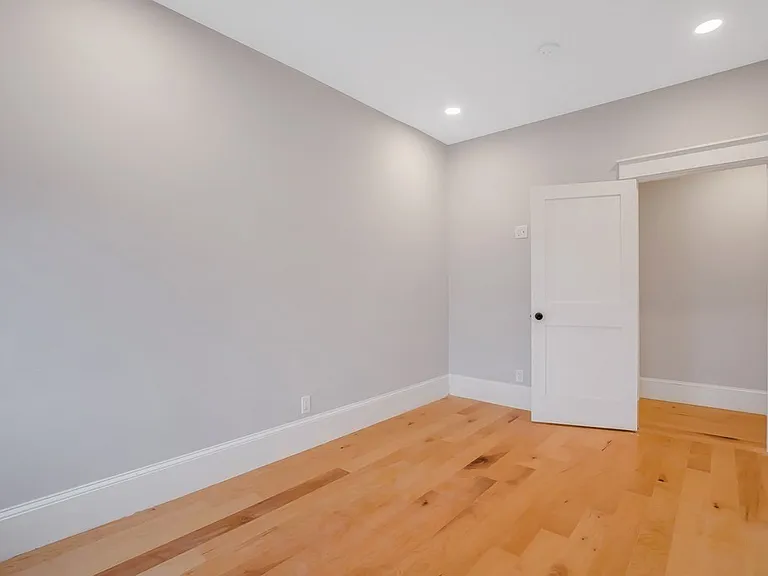 9 Woodward Park St #1 — Photo 10