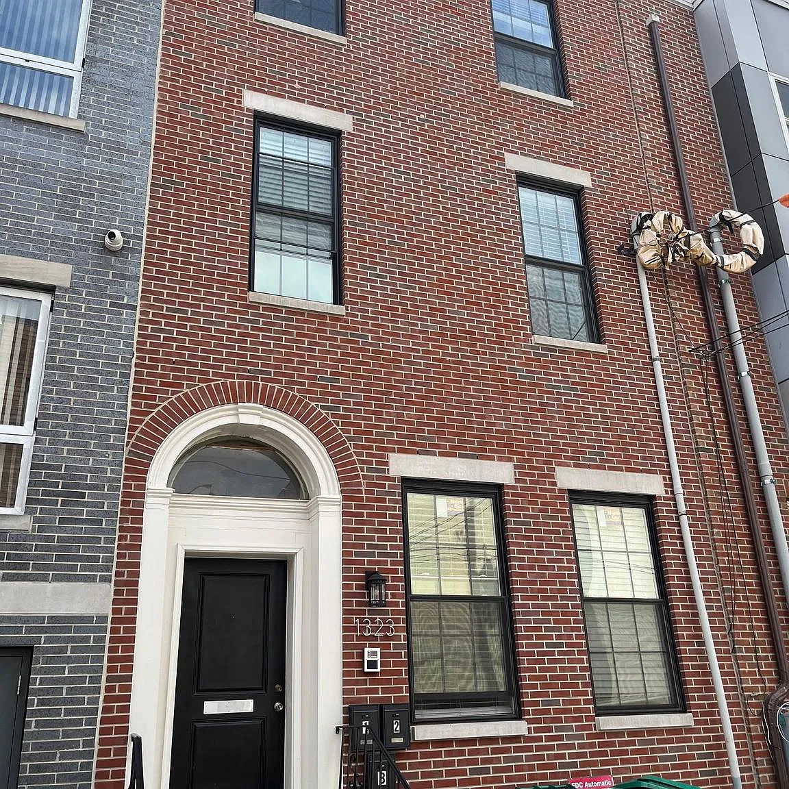 2 bed, 750 sqft, $1,550 — Photo 2