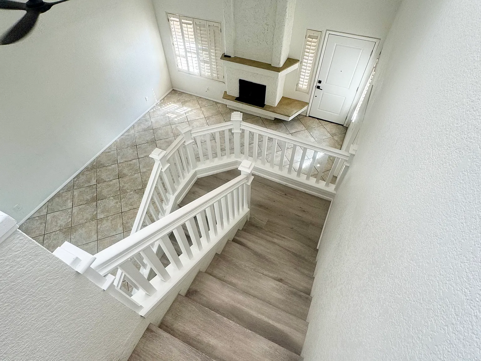 819 N College Ave — Photo 4