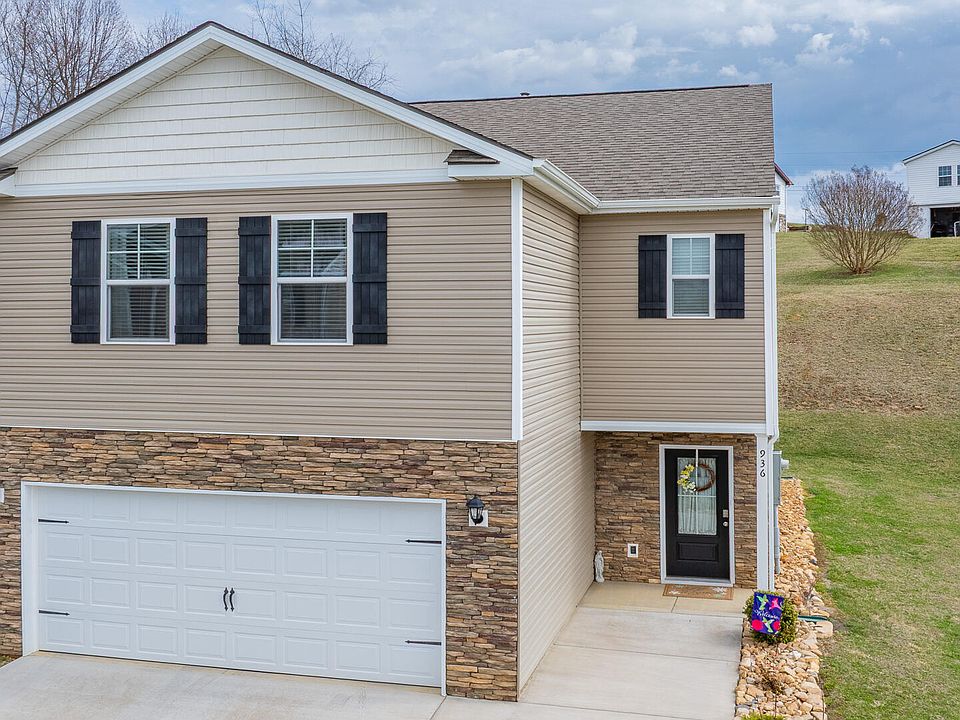 1st image of 936 Pampas Dr