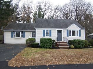 14 Hickory Rd, Braintree, MA 02184