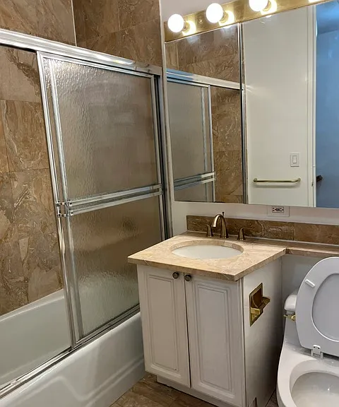 201 W 72nd St #4M — Photo 6