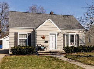 827 Martin St, Menasha, WI 54952