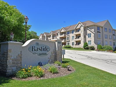 2912 N University Dr, Waukesha, WI, 53188