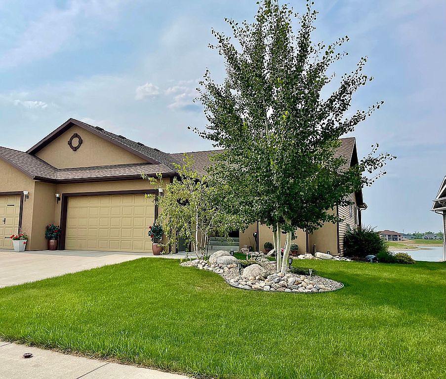 4016 Downing St, Bismarck, ND 58504 Zillow