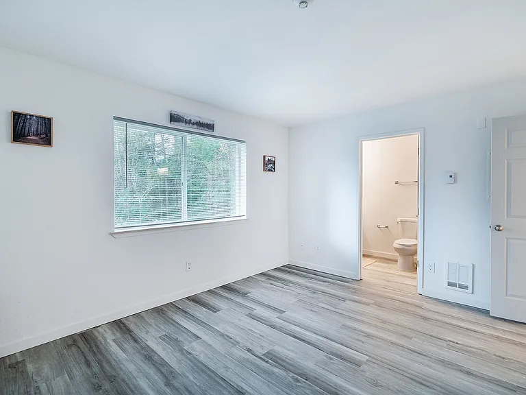T-06 3x2.5 J 1240SQFT (11)