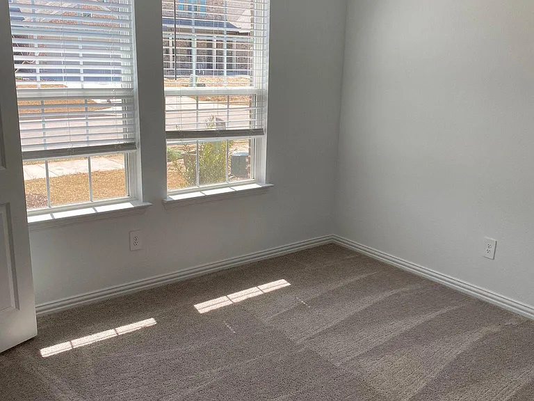 1612 Pine Valley Dr — Photo 13