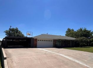 110 Sperry Dr, Follett, TX 79034