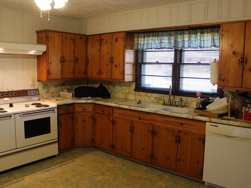 2nd image of 1712 Treemont Rd