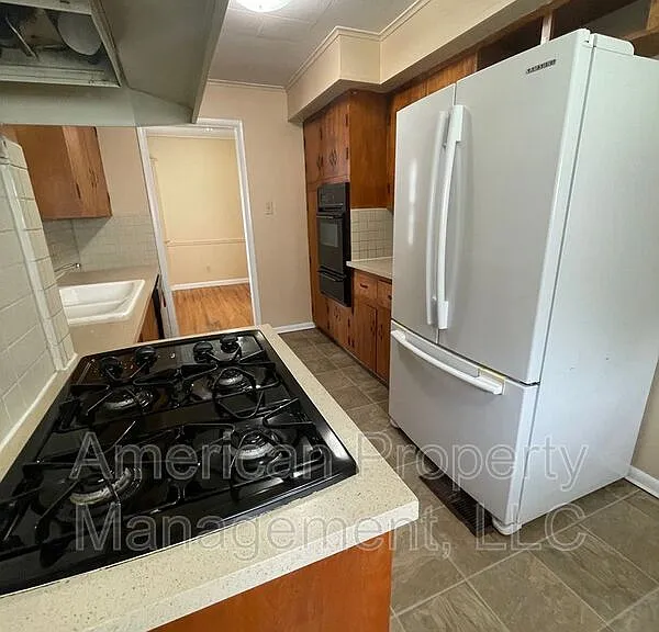 4941 S Detroit Ave — Photo 5
