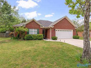 678 Carter Grove Rd, Toney, AL 35773
