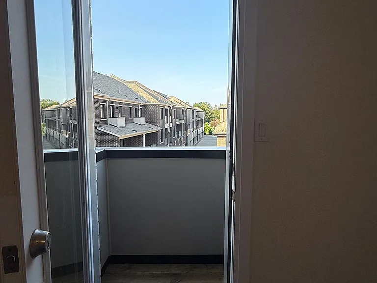 209 The Donway E — Photo 26