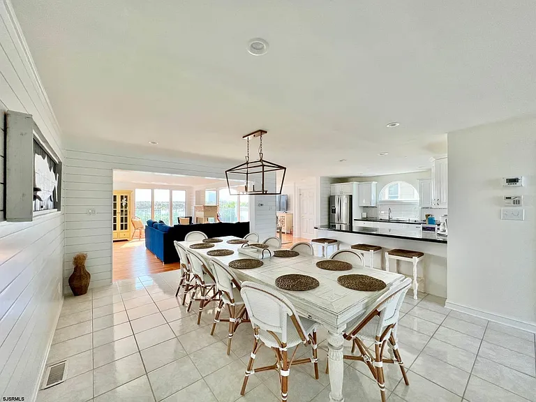 24 Ocean Dr W — Photo 6
