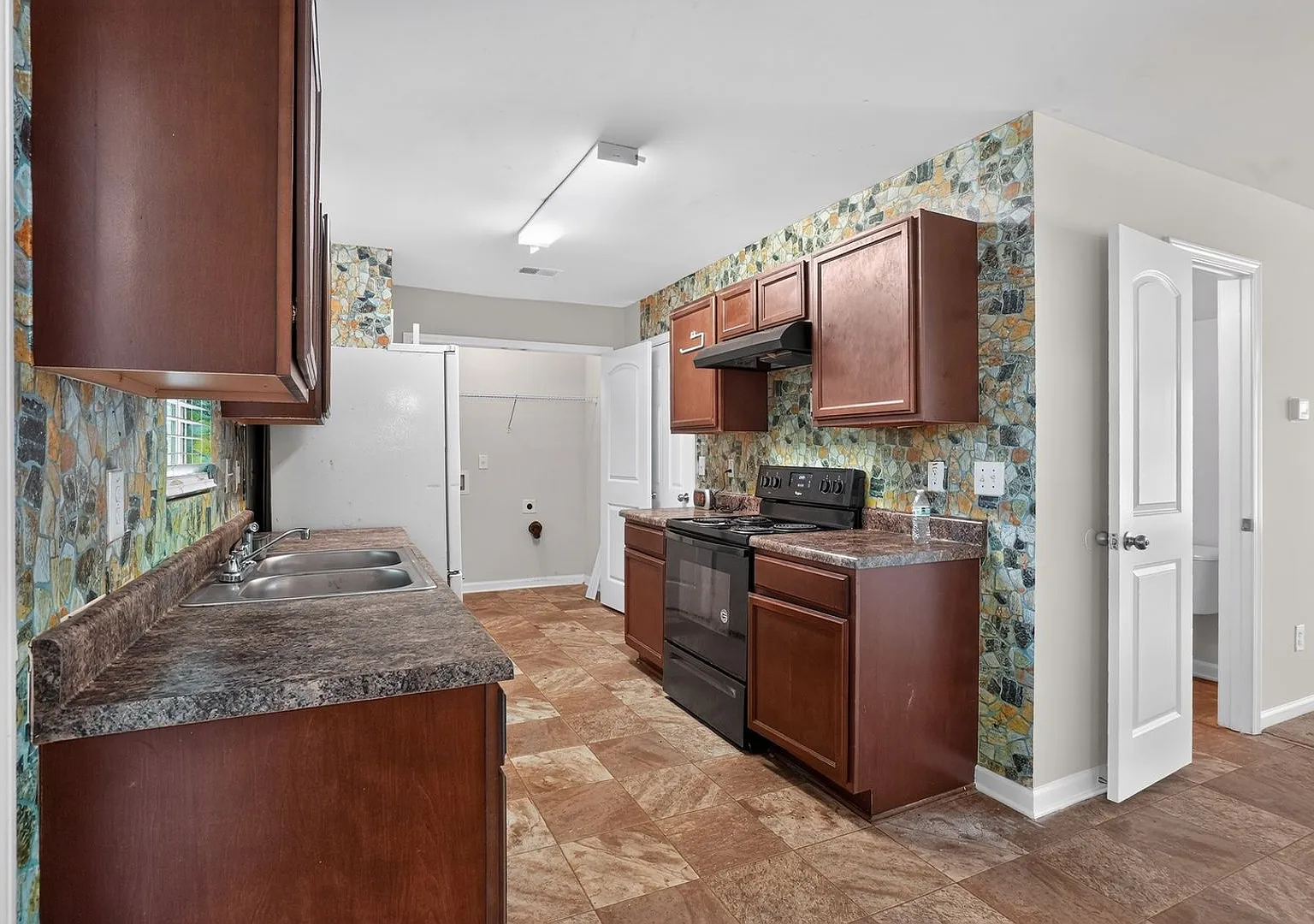 3 Bed Room Family Home For Rent — Photo 3