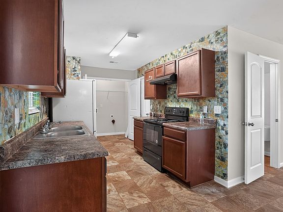 3rd image of 11986 Quail Dr