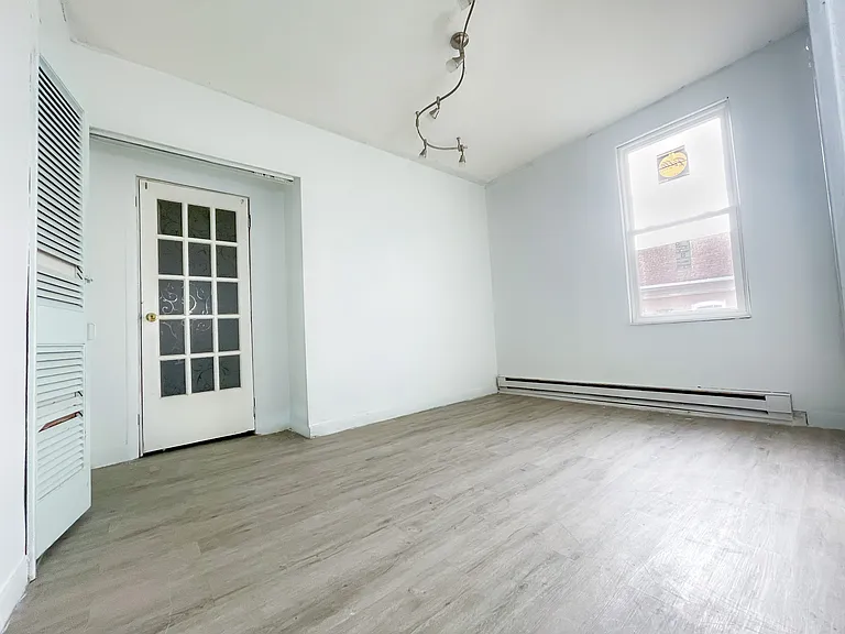 456 N Main St #3 — Photo 4