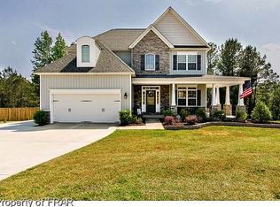 4017 Hunting Path Dr, Hope Mills, NC 28348