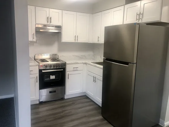 Stradford Arms, 4017 Blakiston St #4015-03, Philadelphia, PA 19136