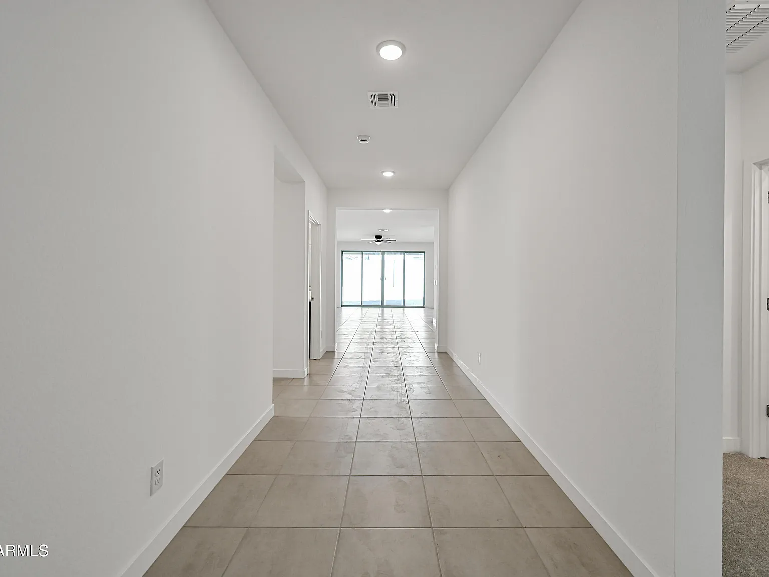 4 bed, 3.0 bath, 2750 sqft, $2,399 — Photo 2