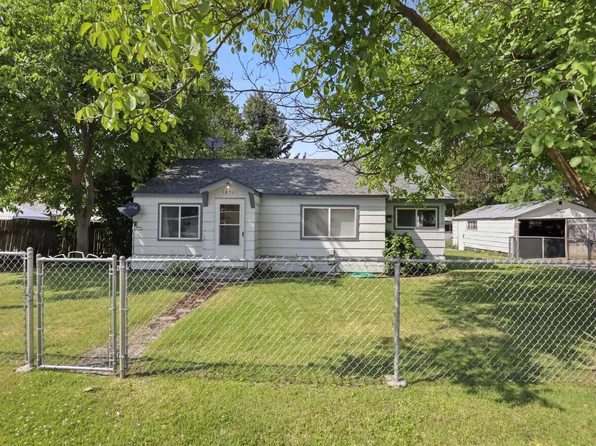 18521 E Cowley Ave, Greenacres, WA 99016