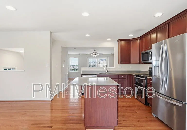 100 Bertelli Ct — Photo 8