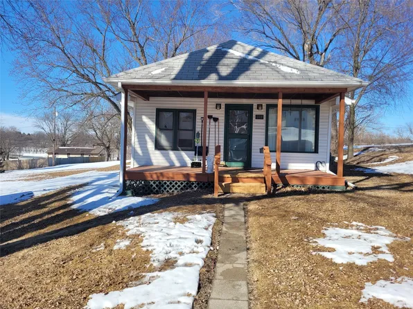 913 W Howard St, Creston, IA 50801