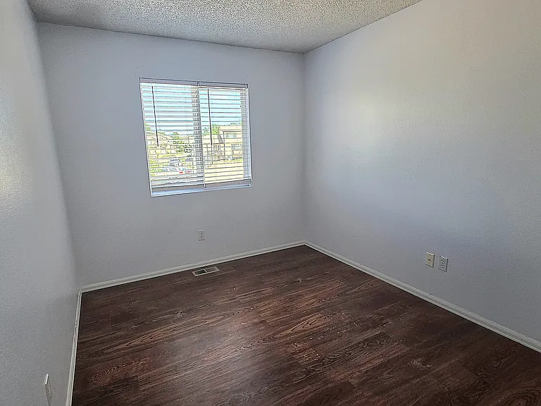 Secondary bedroom