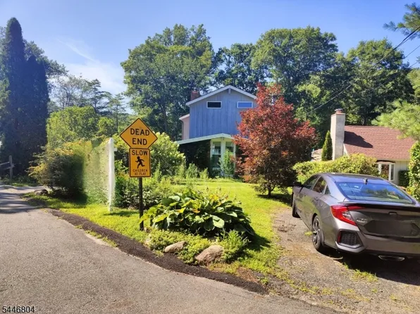2 Algonquin Trl, Jefferson Twp., NJ 07885