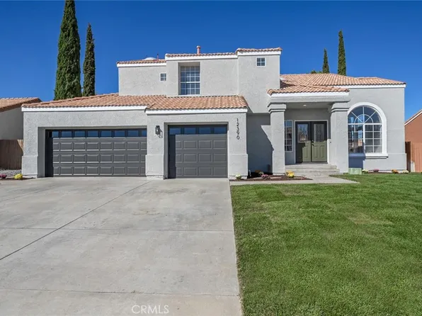12390 Stillwater Dr, Victorville, CA 92395