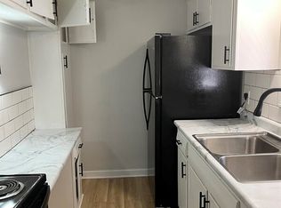 801 N 48th St APT 4, Omaha, NE 68132