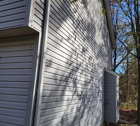 3rd image of 2137 Freedom Way