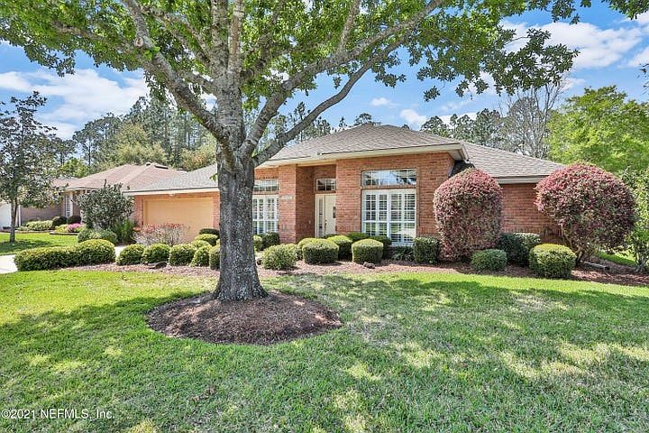 1st image of 11960 Lake Fern Dr