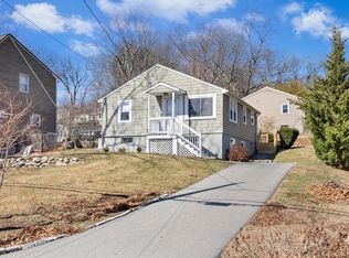 98 Lakeshore Dr, Marlborough, MA 01752