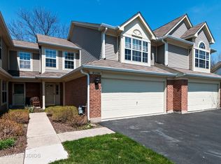 30W064 Willow Ln, Warrenville, IL 60555