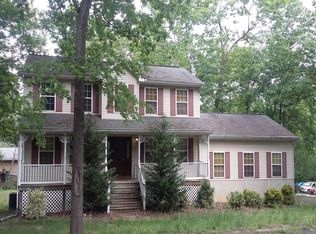 230 Pawnee Ln, Lusby, MD 20657