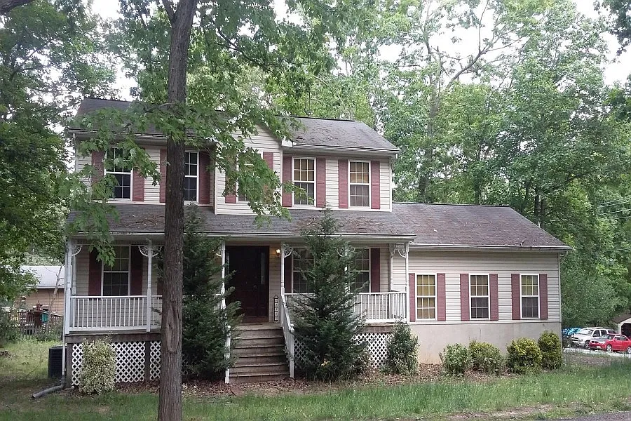 230 Pawnee Ln photo 1