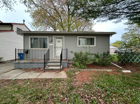 4471 Croissant St, Dearborn Heights, MI 48125