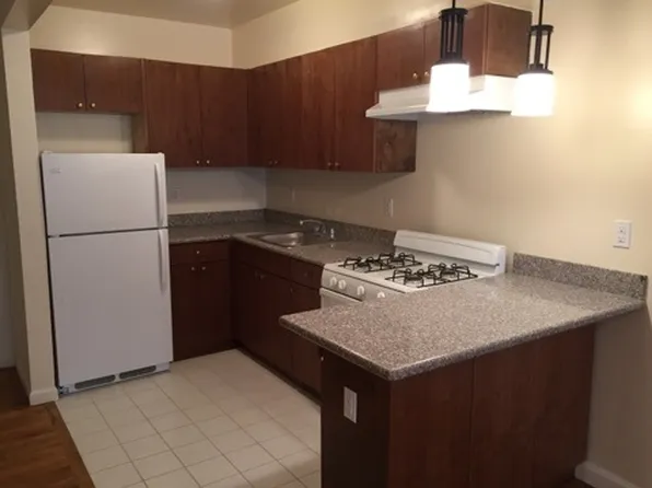 37 Hilton Ave, Hempstead, NY 11550