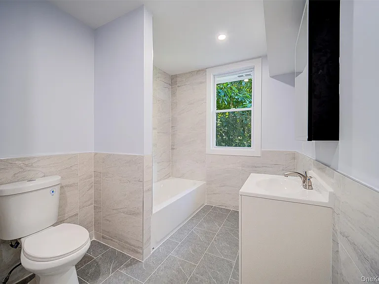 219 Benedict Rd — Photo 17