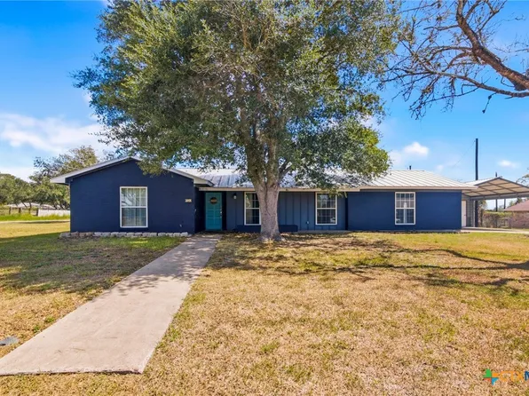 652 Mockingbird Ln, Goliad, TX 77963