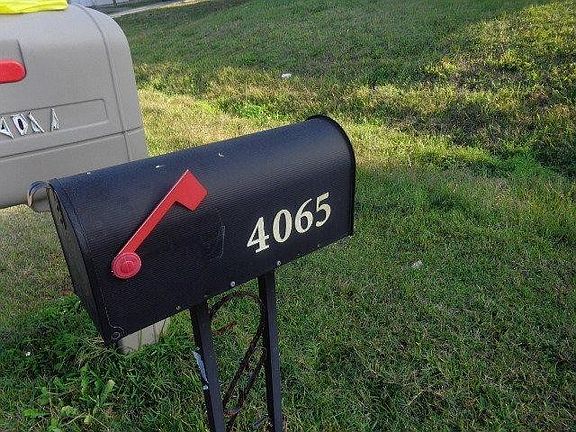 4th image of 4065 Vermont Ln