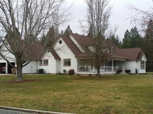 1980 Azalea Dr, Grants Pass, OR 97526