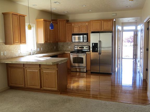 2nd image of 572 Garden Cress Ct